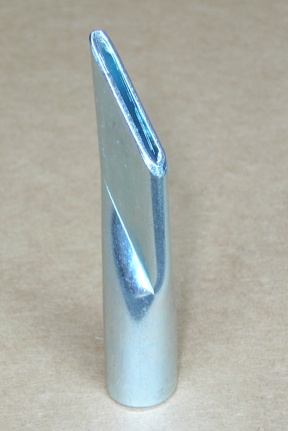 Self Threading nozzle for large cartridges
